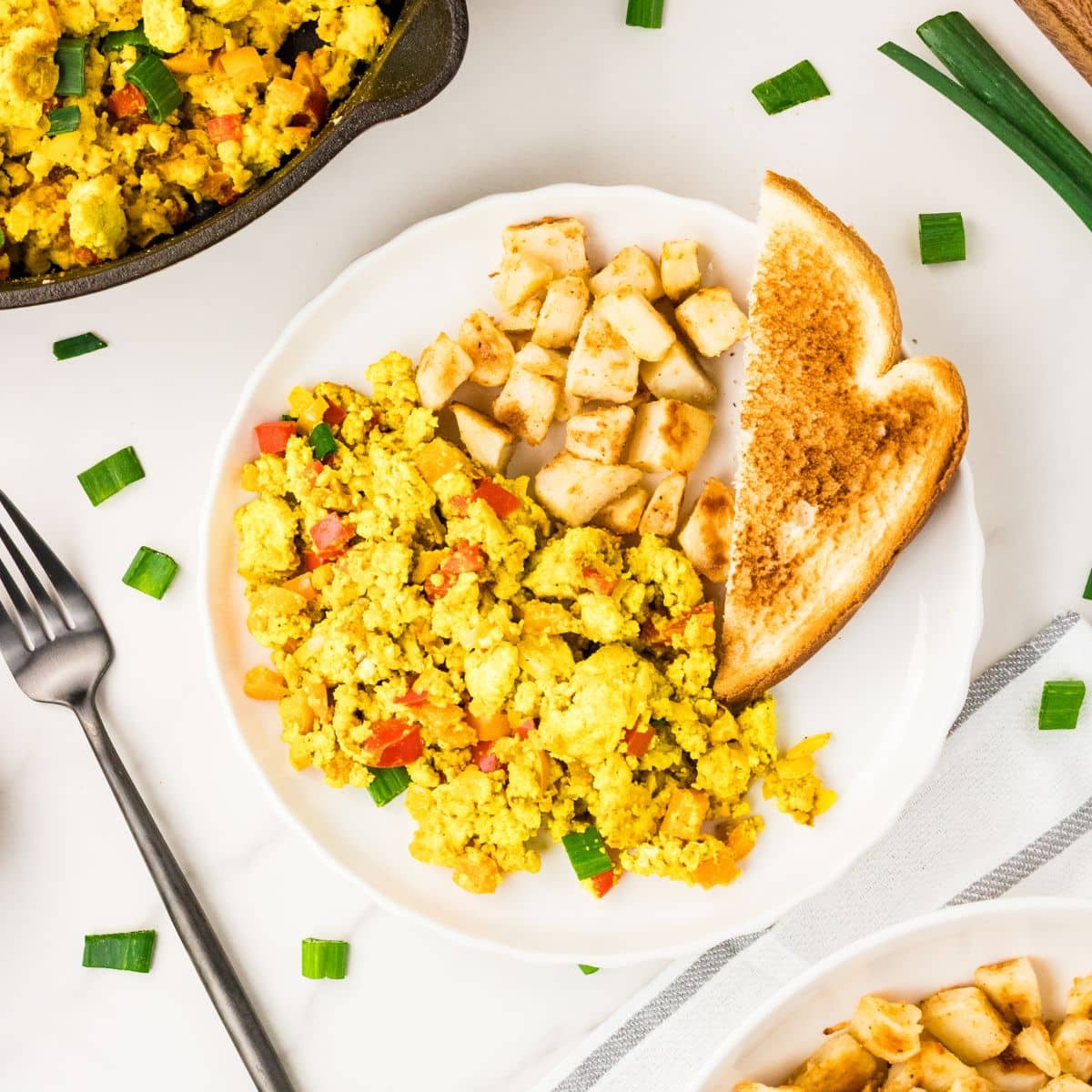 Master the 20-Minute Tofu Scramble: Eggy Flavor, Simple Method